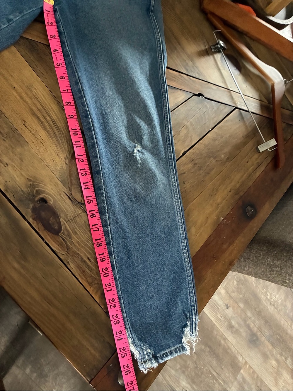 AMO High Rise Stix Crop - Picture 11 of 11